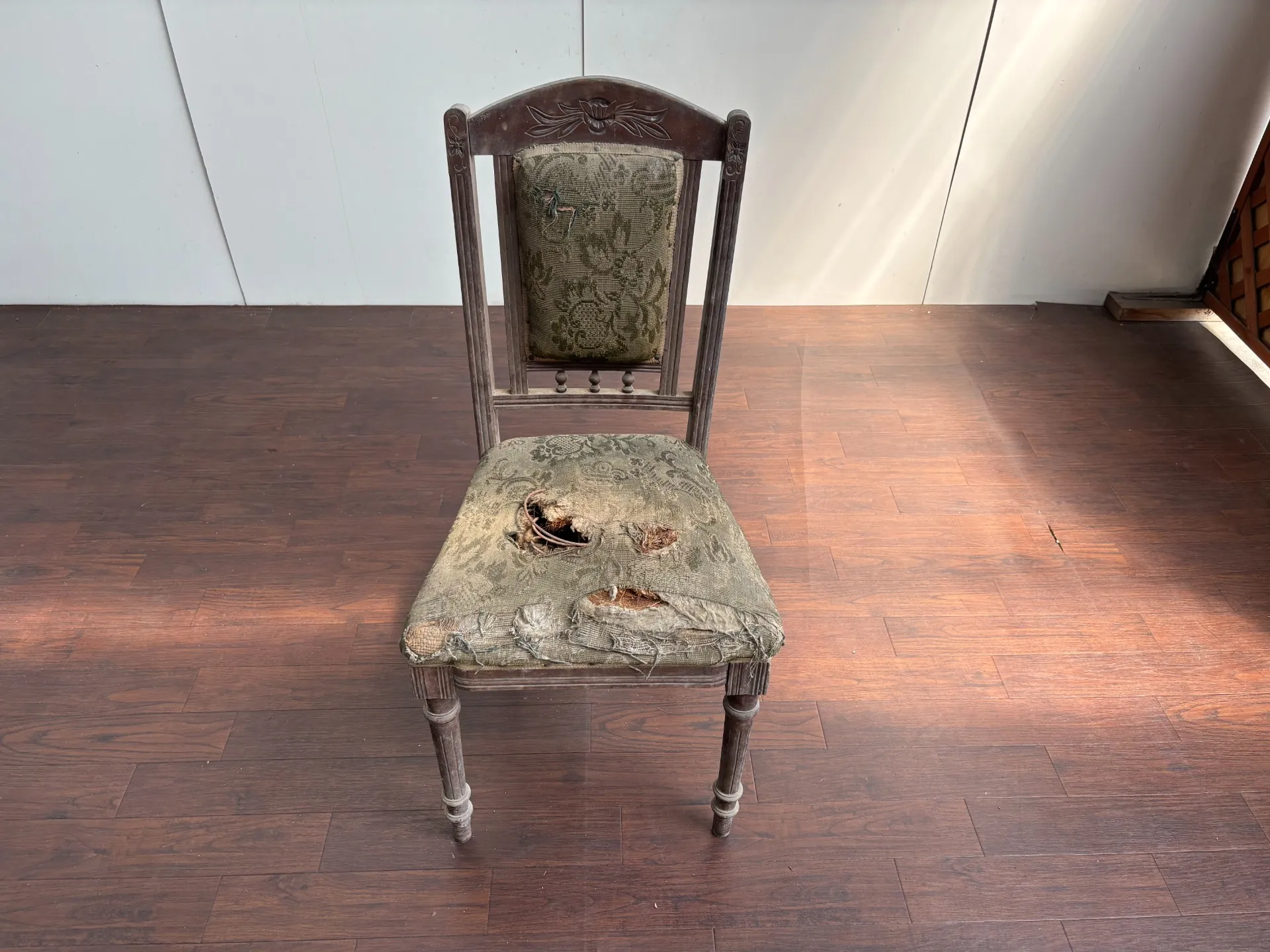 椅子張り替え前