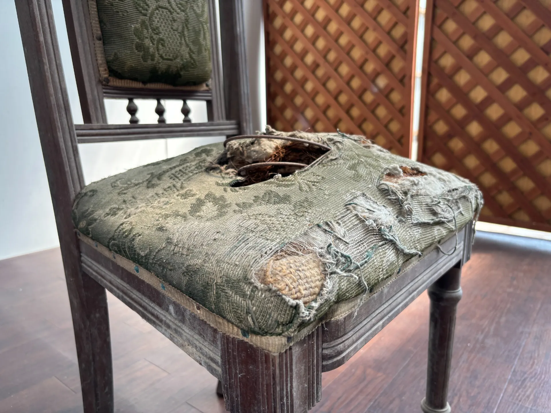 椅子張り替え前