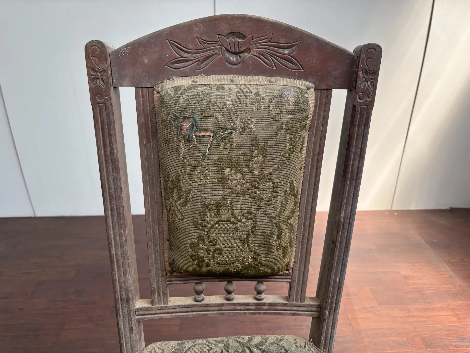 椅子張り替え前