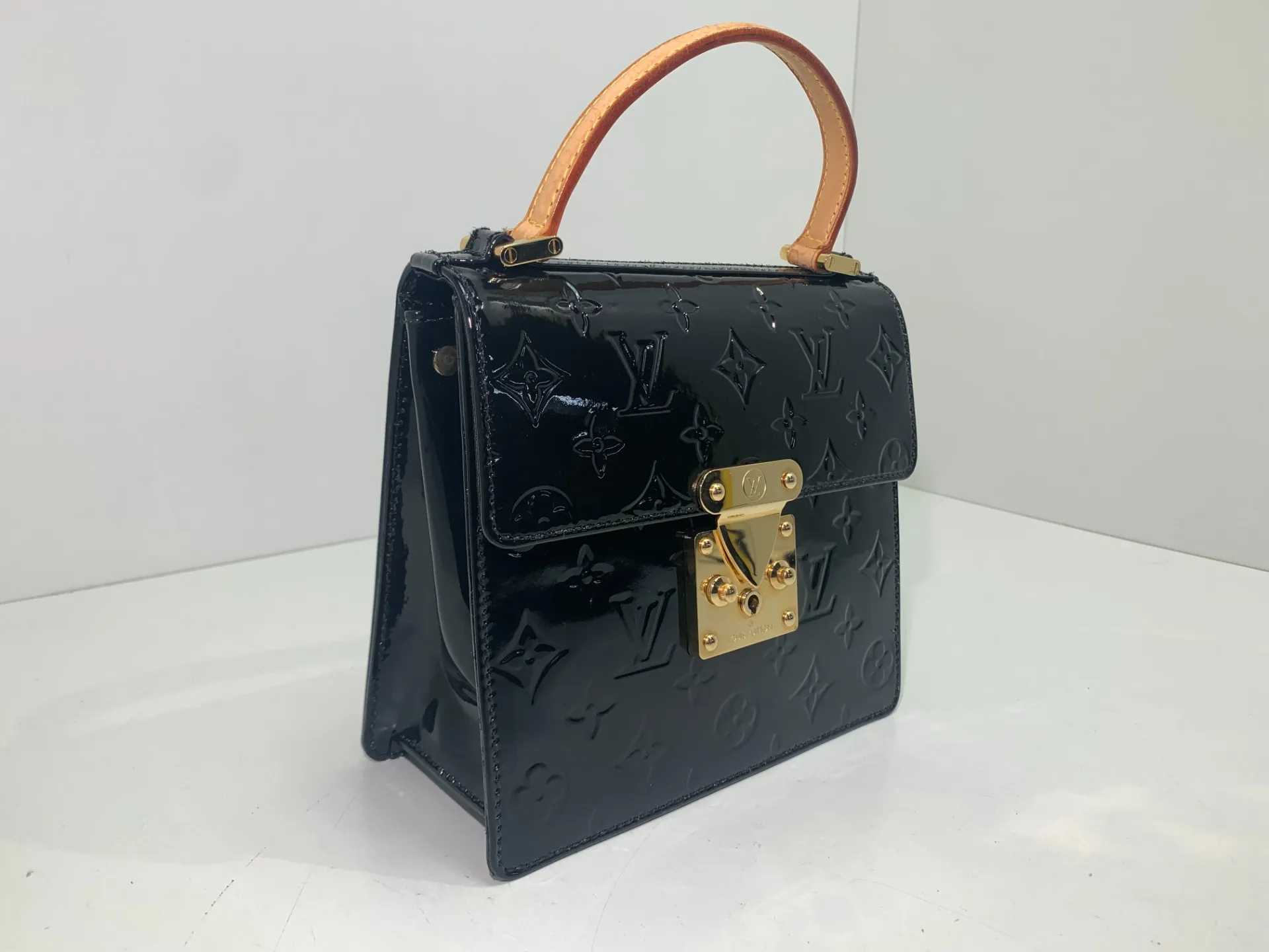 スプリングストリート　黒に色替え後