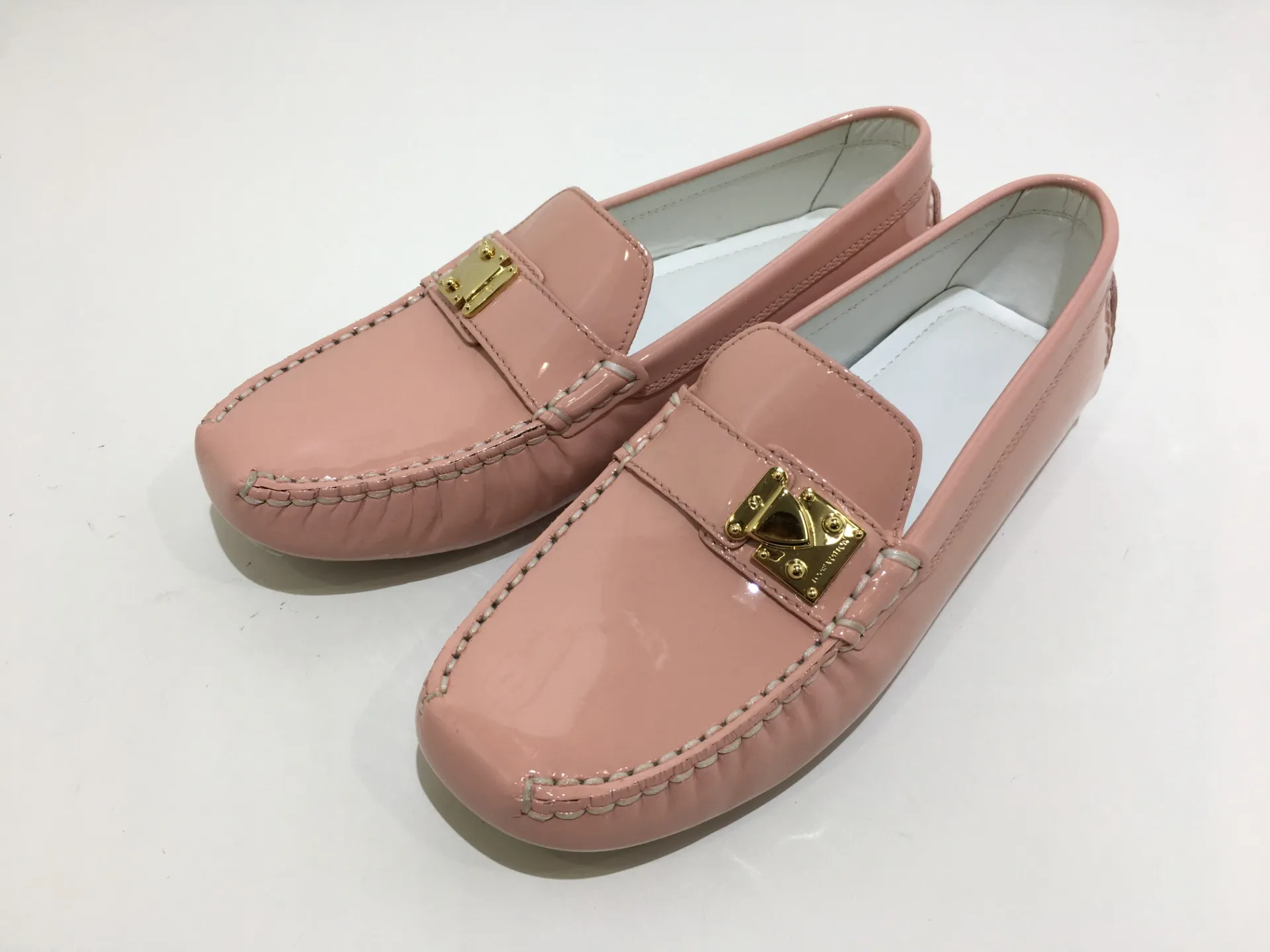 ドライビングシューズ　ピンク　リペア後