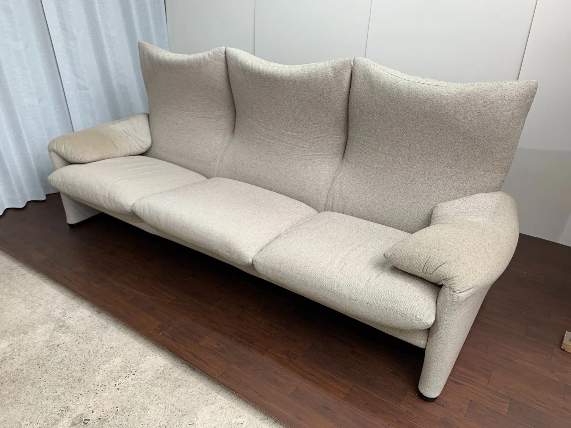 カッシーナマラルンガ総張り替えbefore
