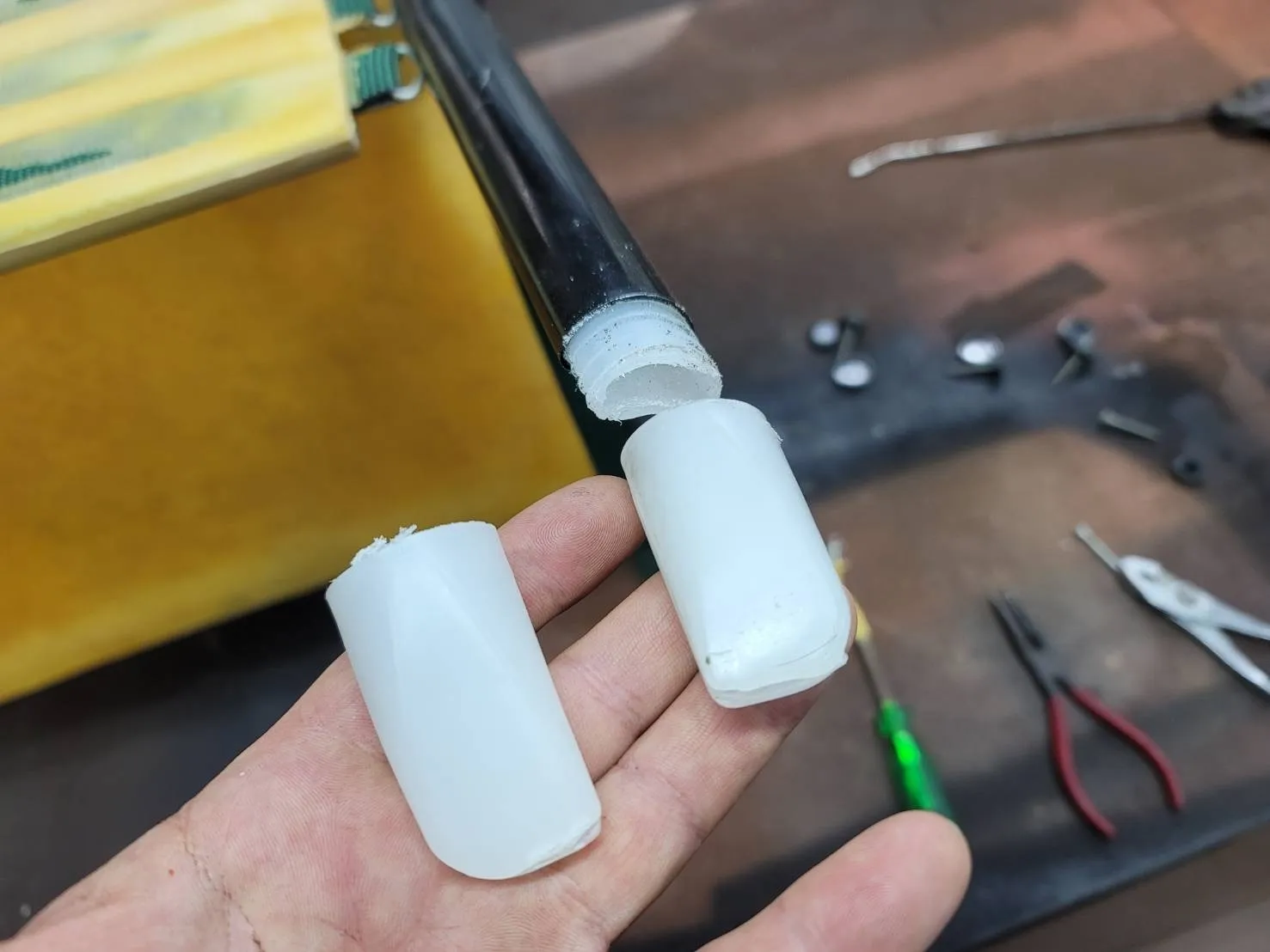 内部プラスチック折れ