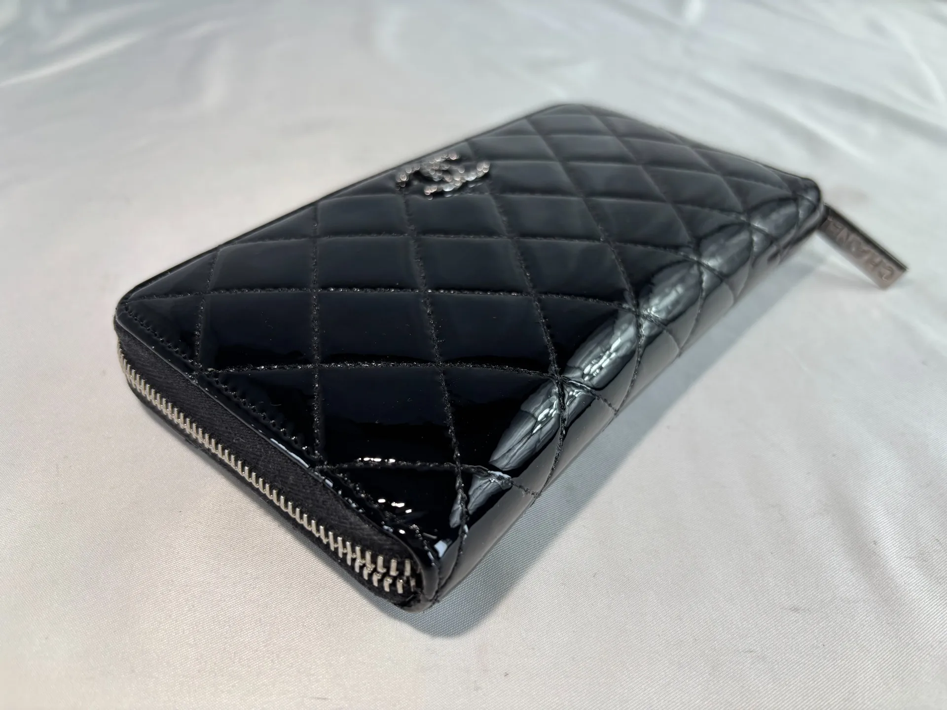 エナメル財布修理修復後
