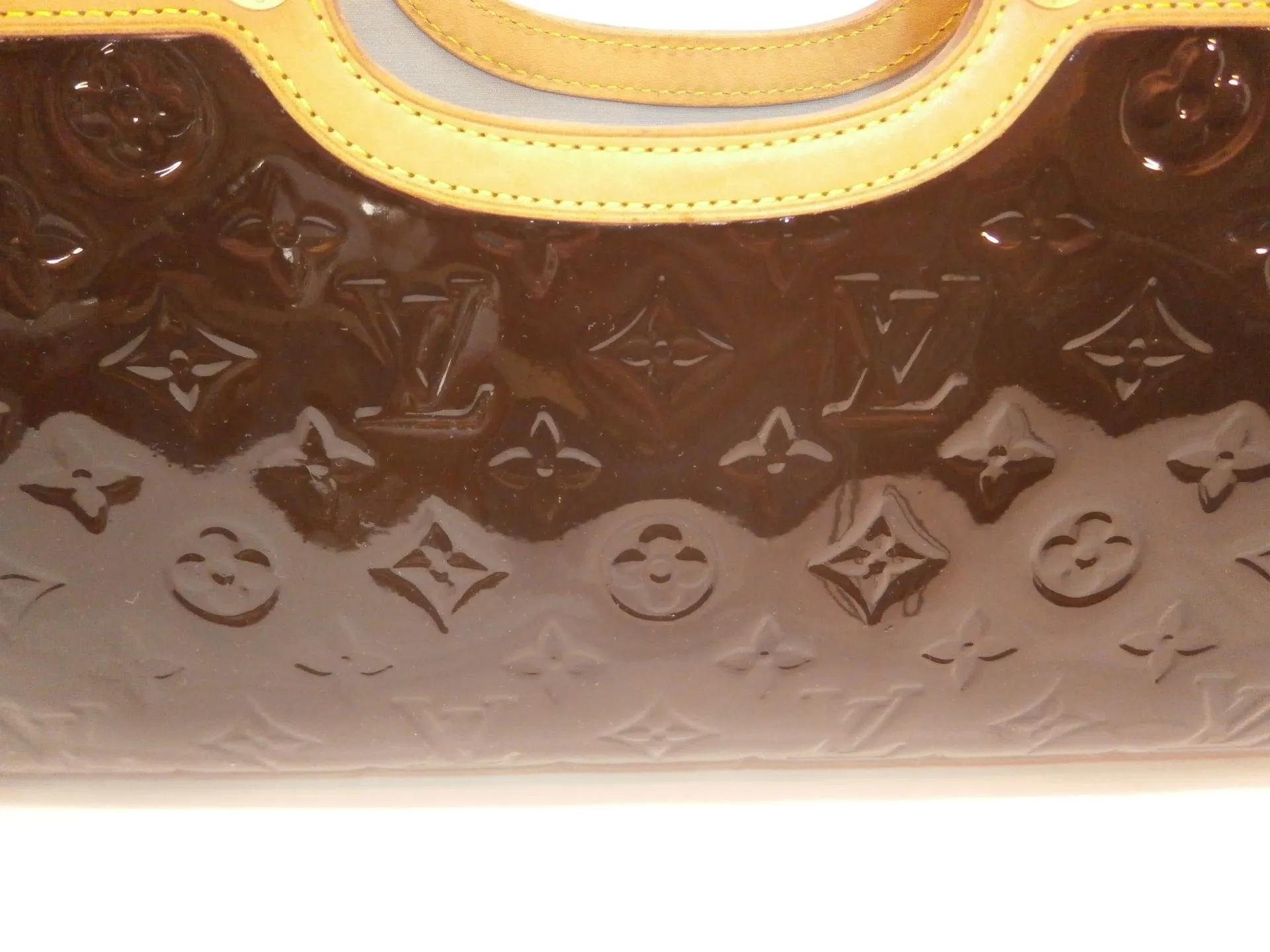 ヴィトンエナメルバッグカラーチェンジ後