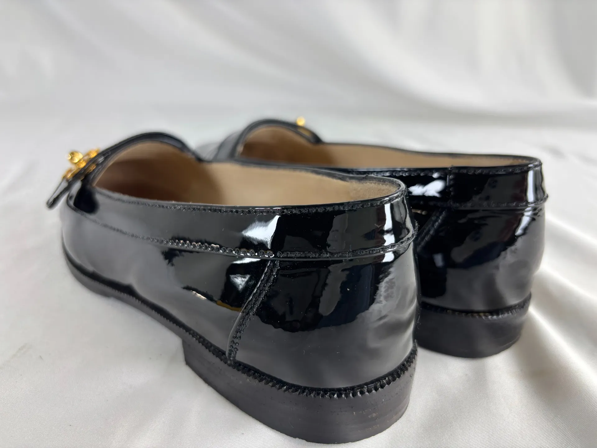 シャネルエナメルローファー靴修理後