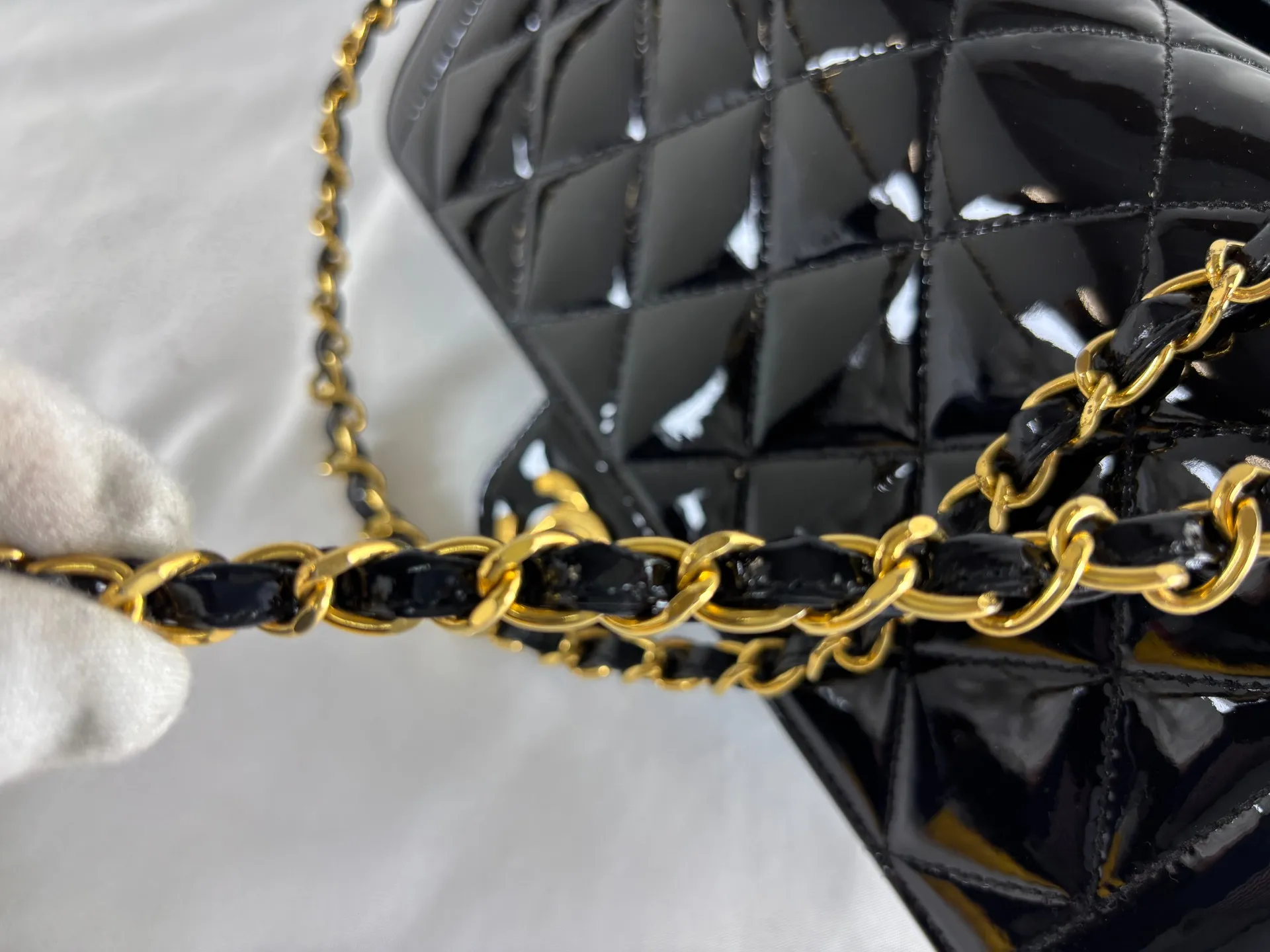 シャネルエナメルバッグ修理修復後