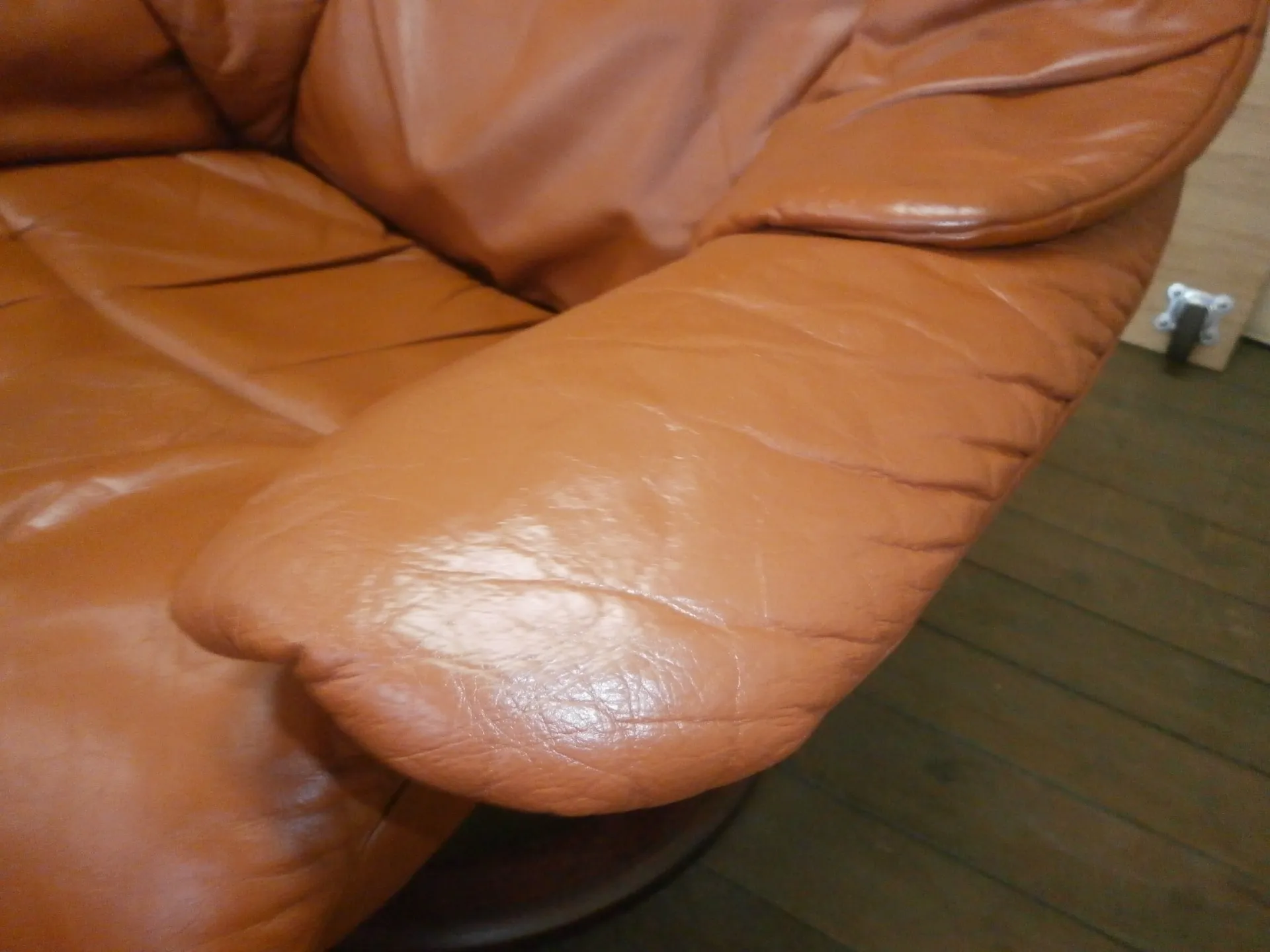 エコーネス革面修理修復後