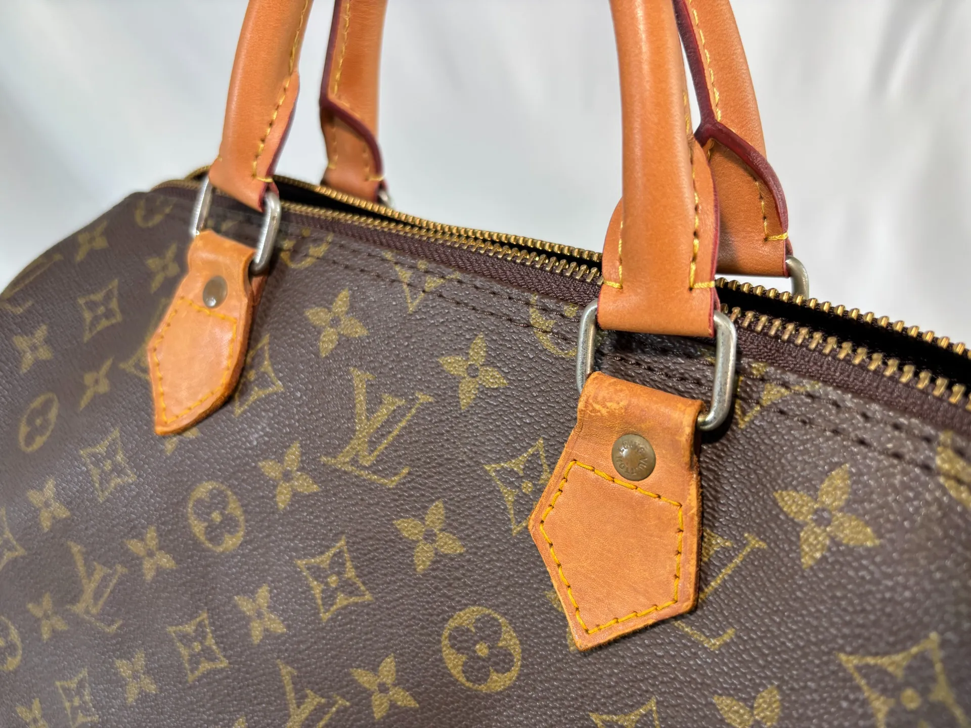 ヴィトンヌメ革交換修理後