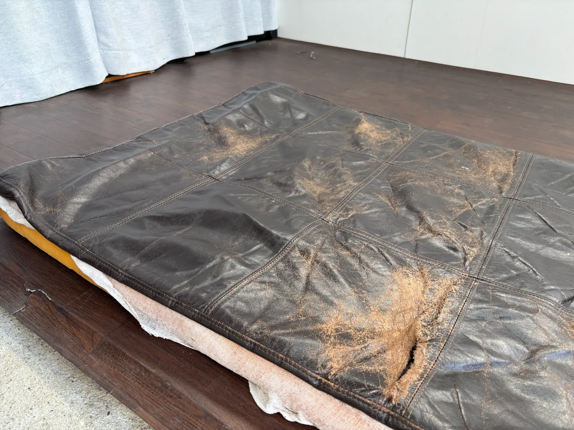 ソファシート天面張り替え修理前