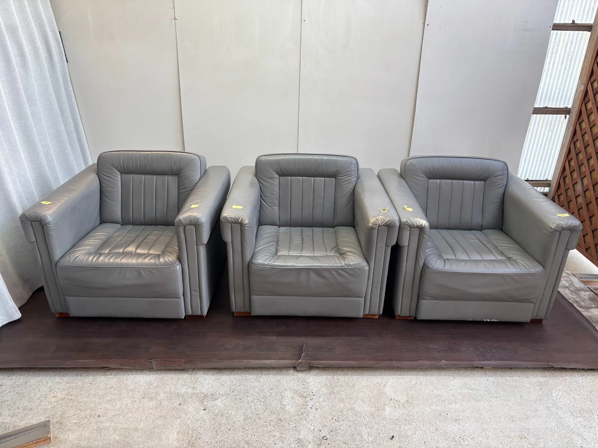 【名古屋・津島市】大手企業様よりソファ8脚の修復依頼。カッシーナ「キャブ」に続くリピートの理由