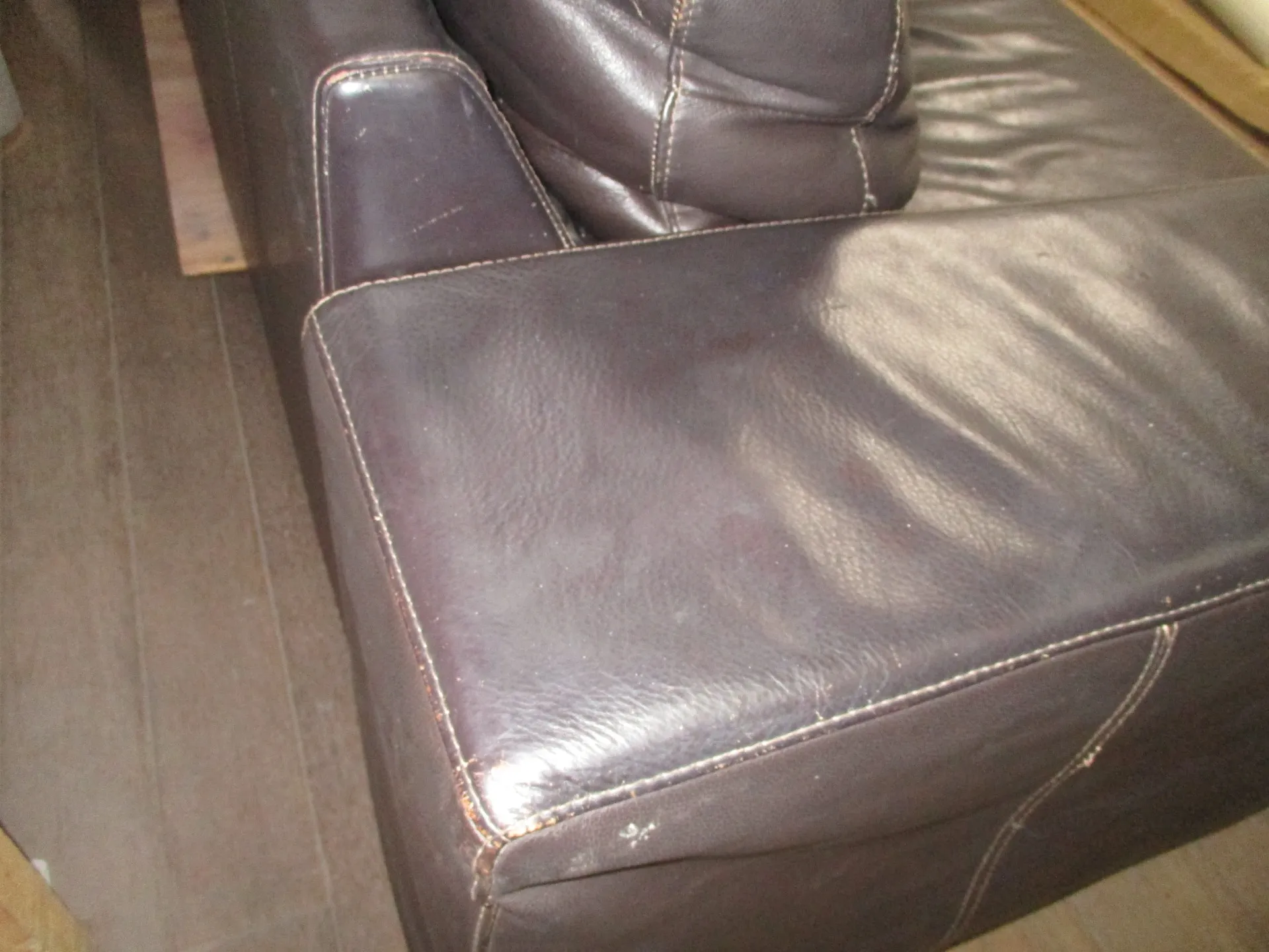 ボーコンセプトソファ修理修復前