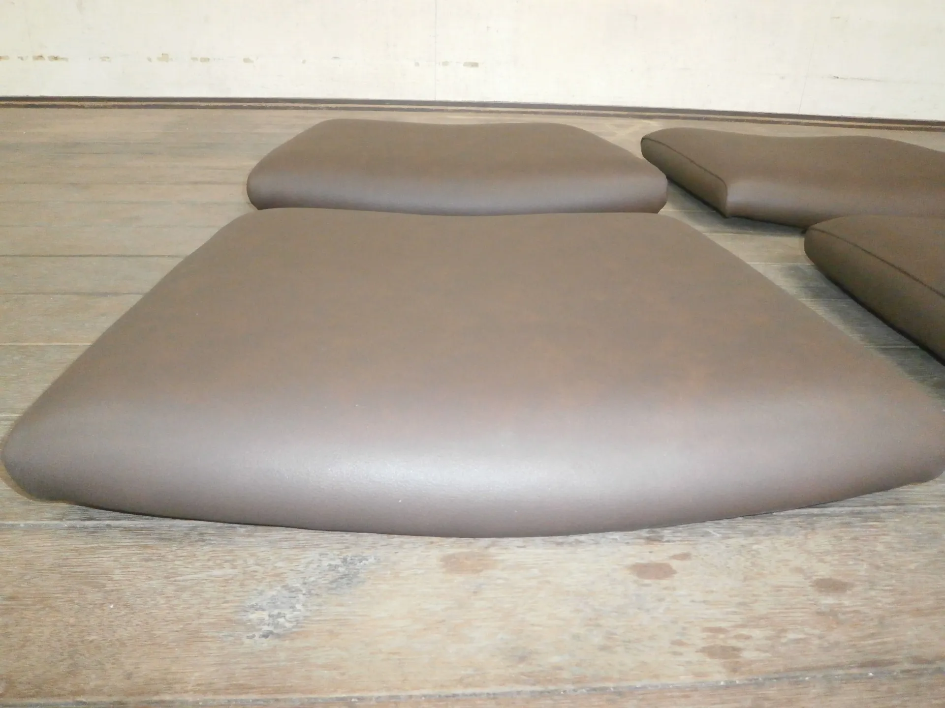 椅子座面張り替え修理後