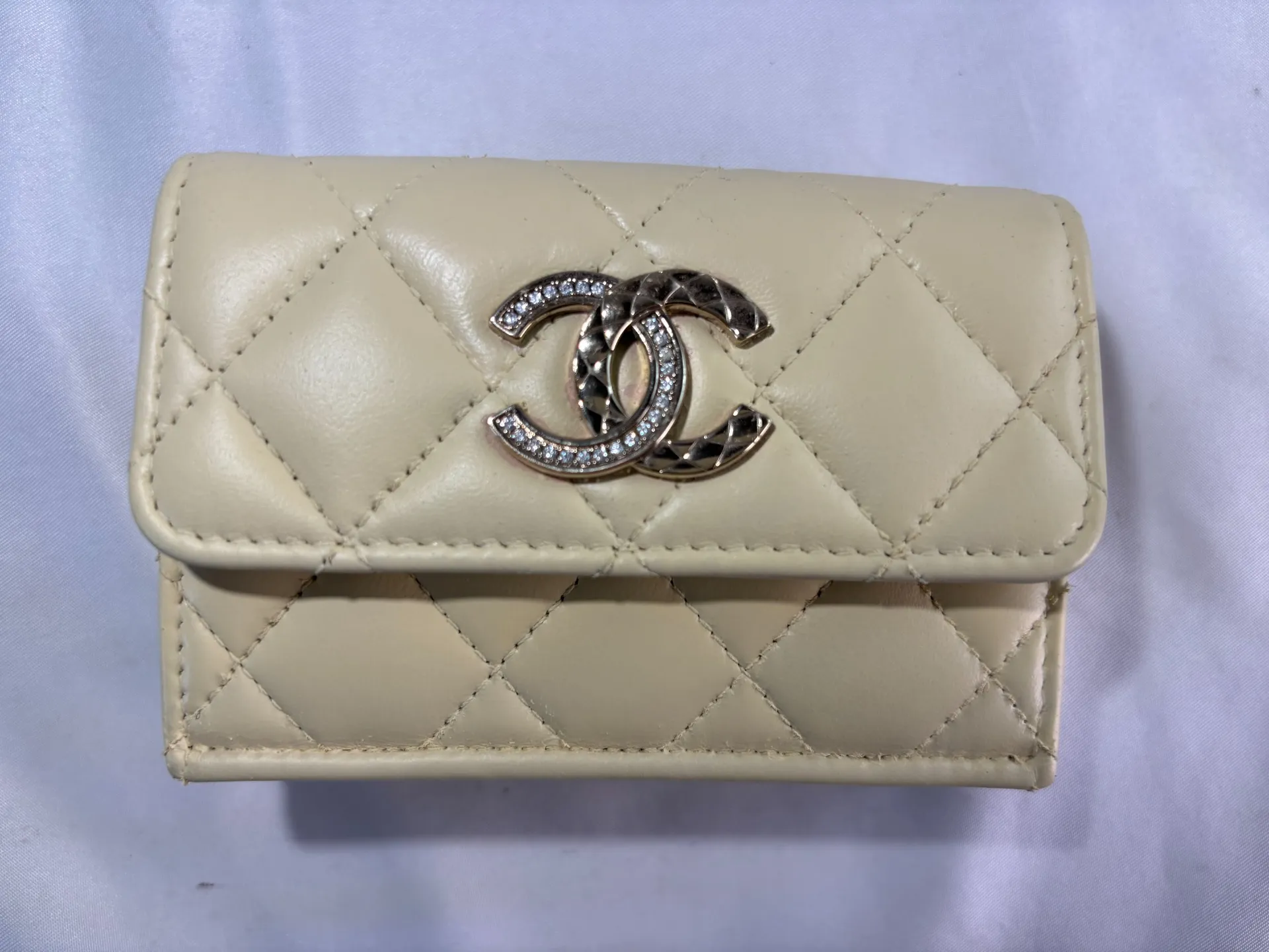 シャネル財布カラーチェンジ後