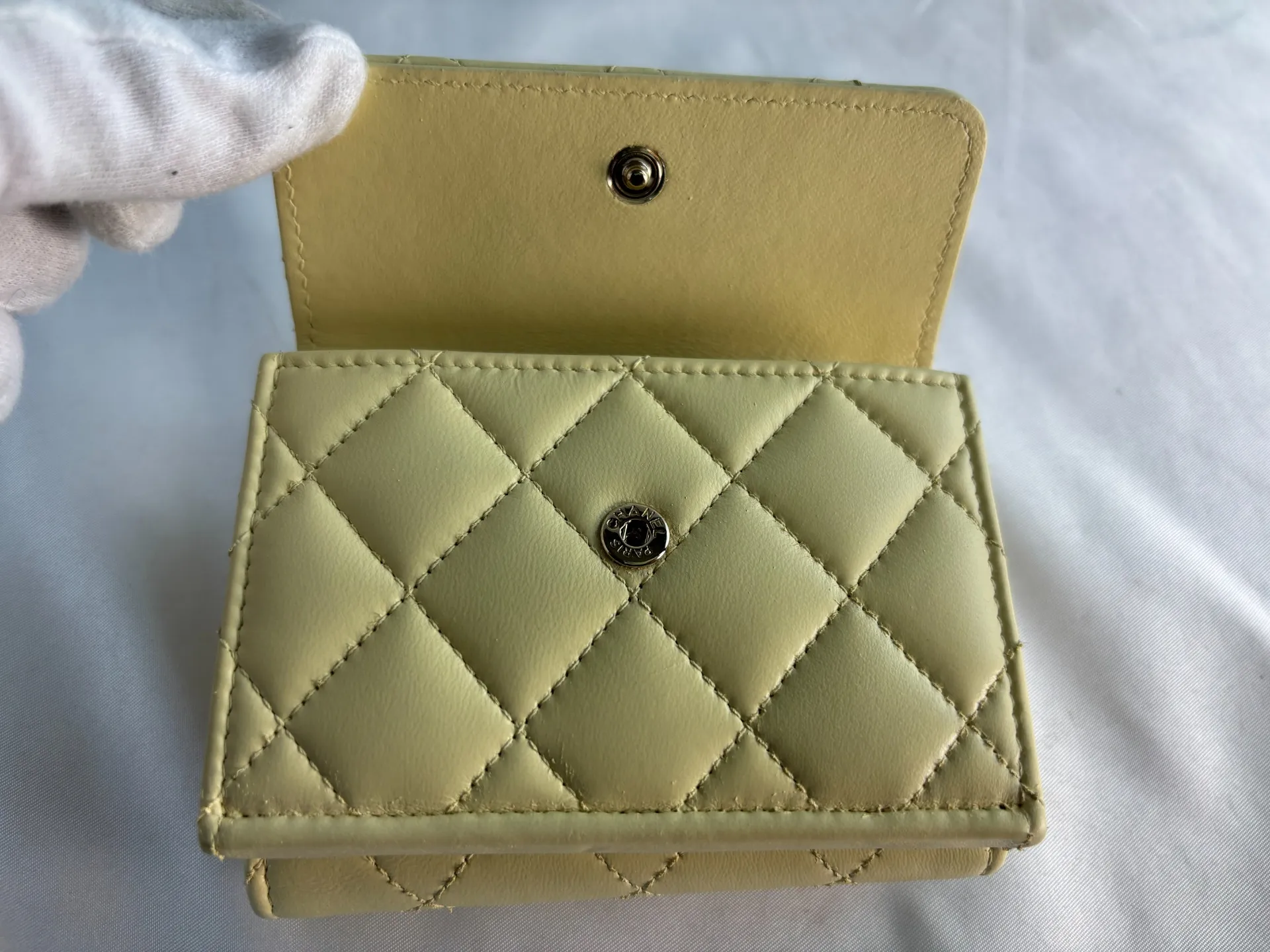 シャネル財布カラーチェンジ後