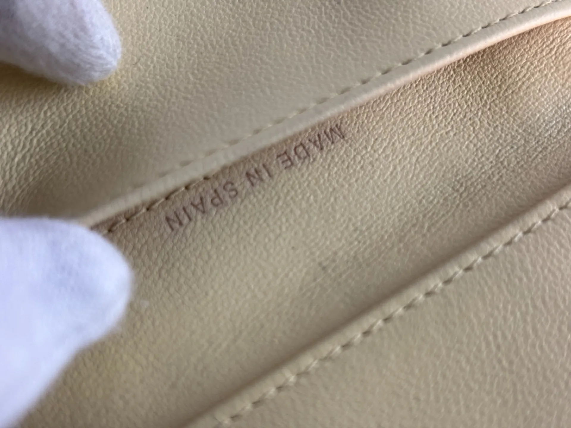 ロゴ文字残し後