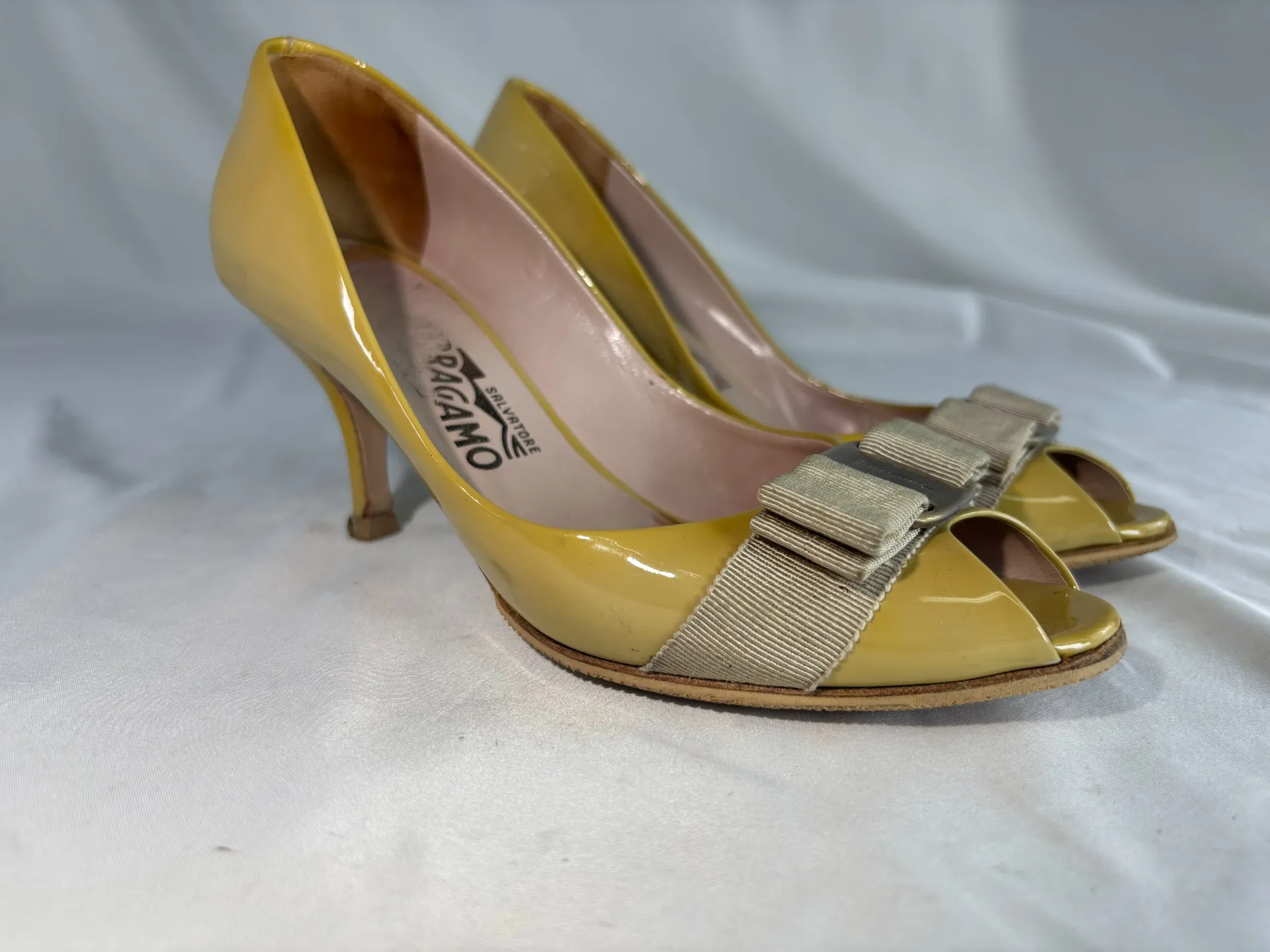 【2026年徹底解説】フェラガモ・エナメル再生術｜解剖学が生んだ靴を次世代へ繋ぐ