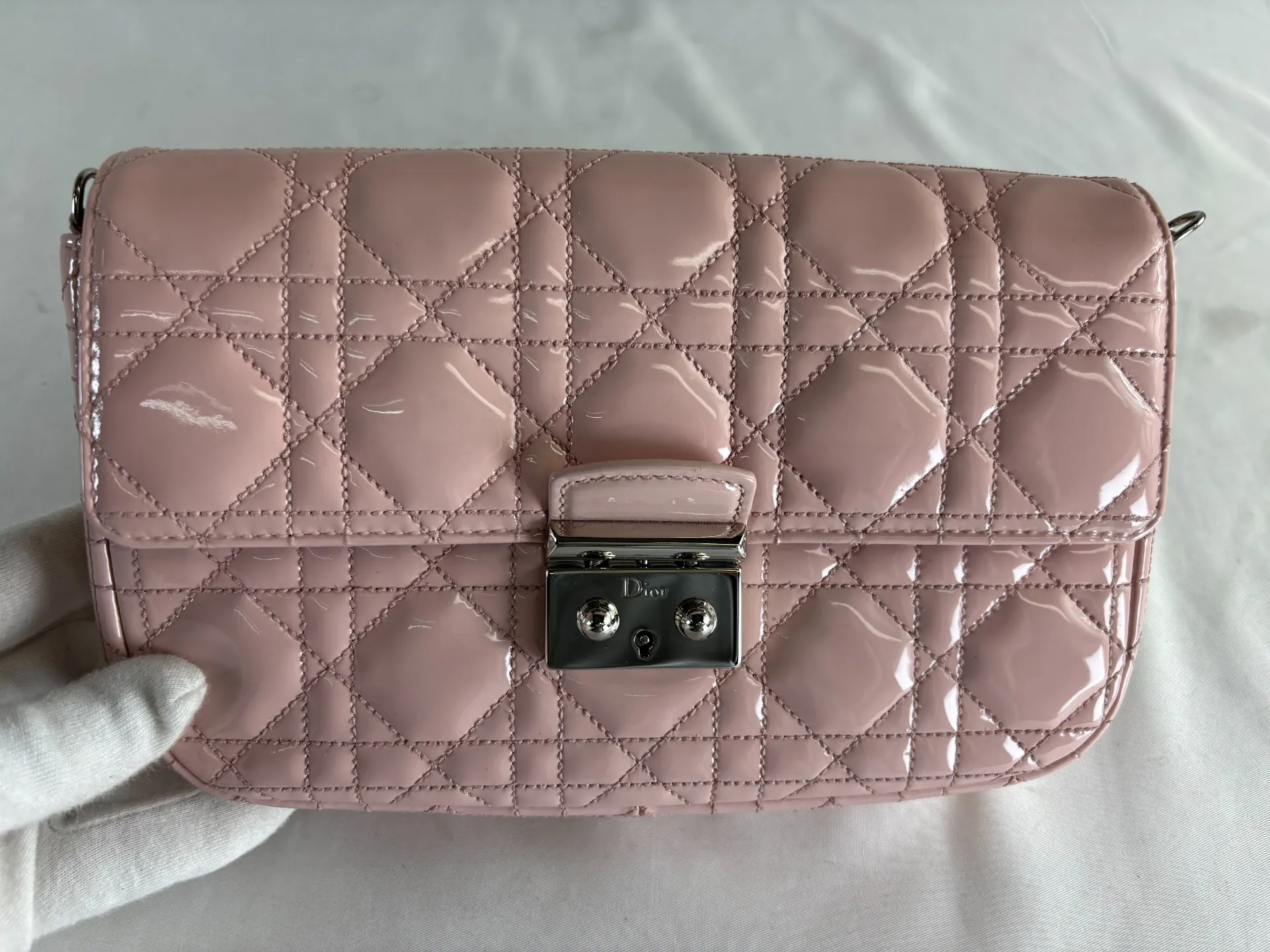 新宿よりご依頼】ディオール（Dior）カナージュのピンクエナメル