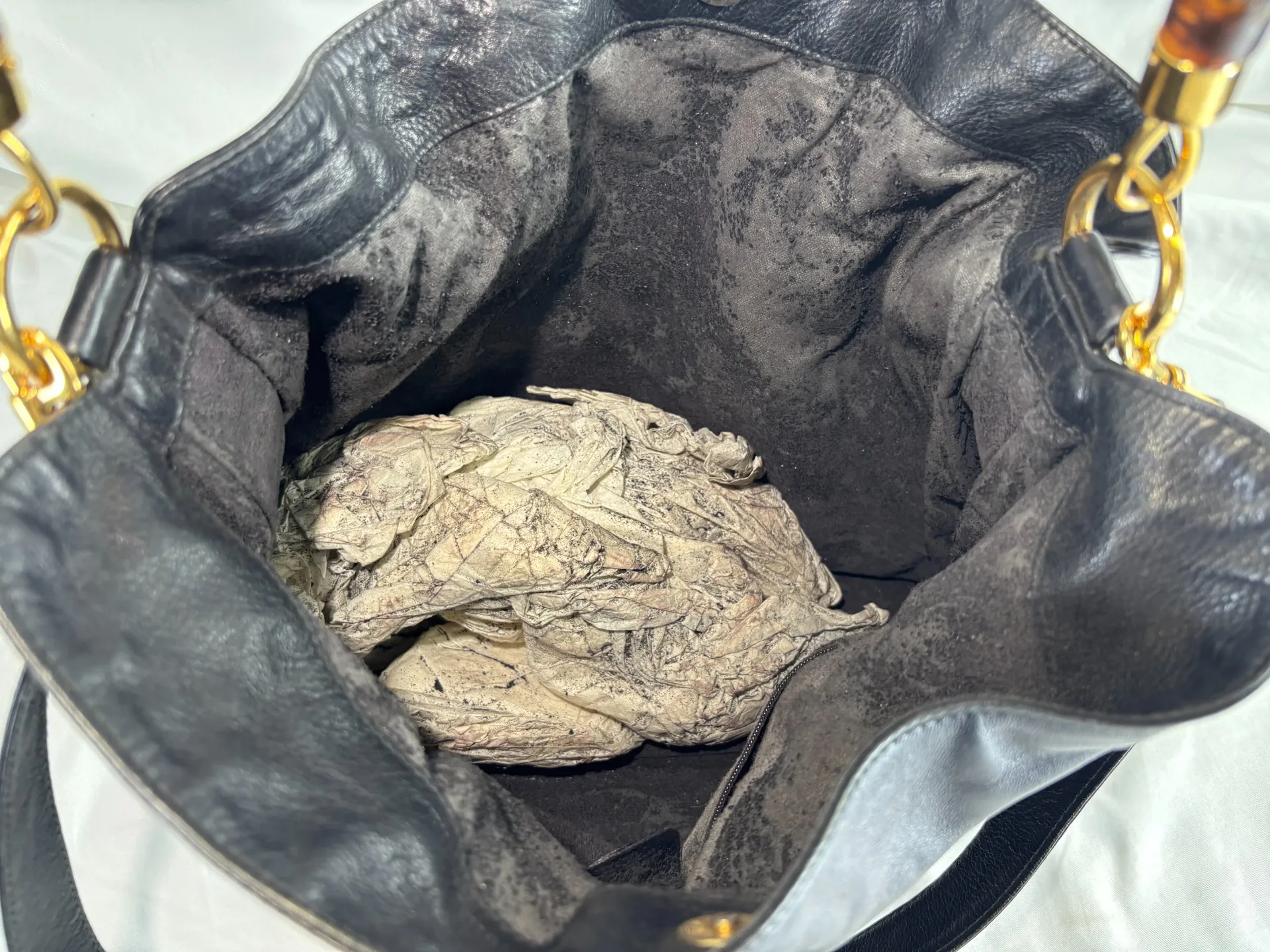 【グッチ修理】ベタベタで使えないバンブートートを救出!加水分解した内袋を黒のシャンタン生地で張り替えた施工事例
